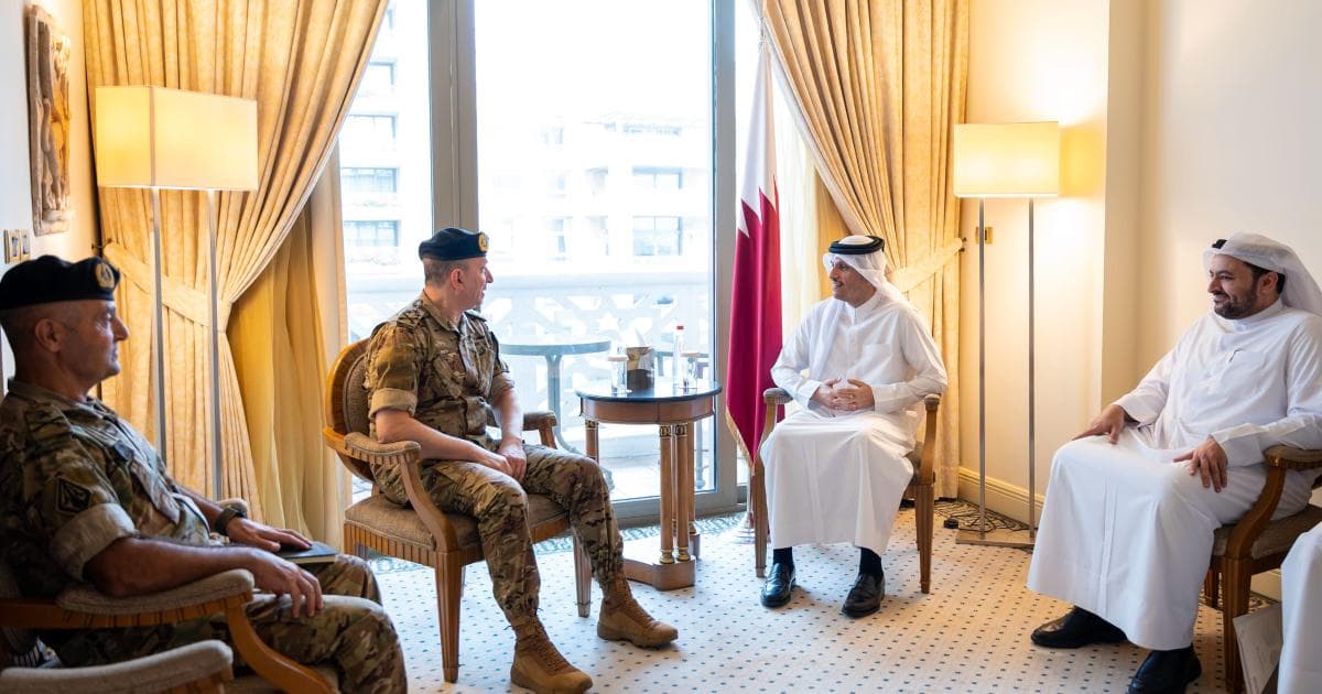 رئيس الوزراء يبحث مع قائد الجيش