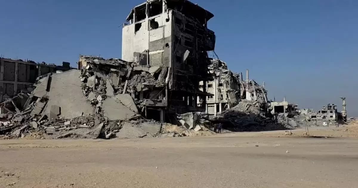 إسرائيل تهاجم مواقع عسكرية بغزة