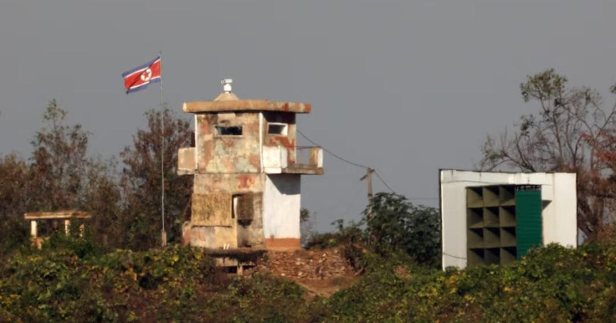 South Korea urges North to reduce tensions