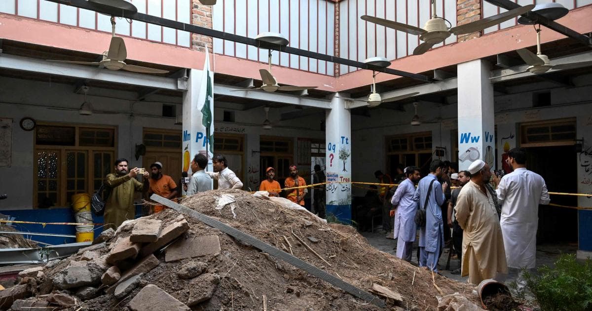 ارتفاع ضحايا انهيار مدرسة في باكستان إلى 29