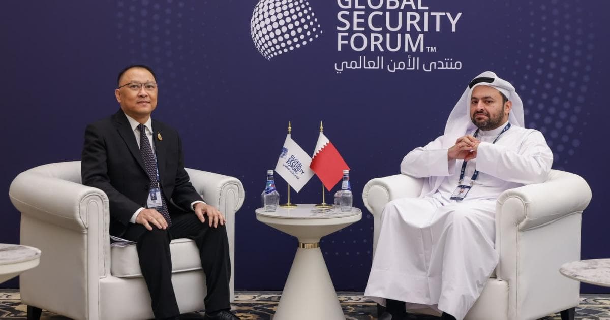 Foreign Ministry Official Meets with International Delegates