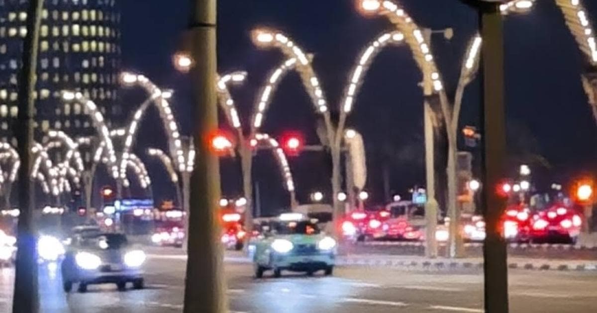 رطوبة وغبار على الساحل والبحر الليلة