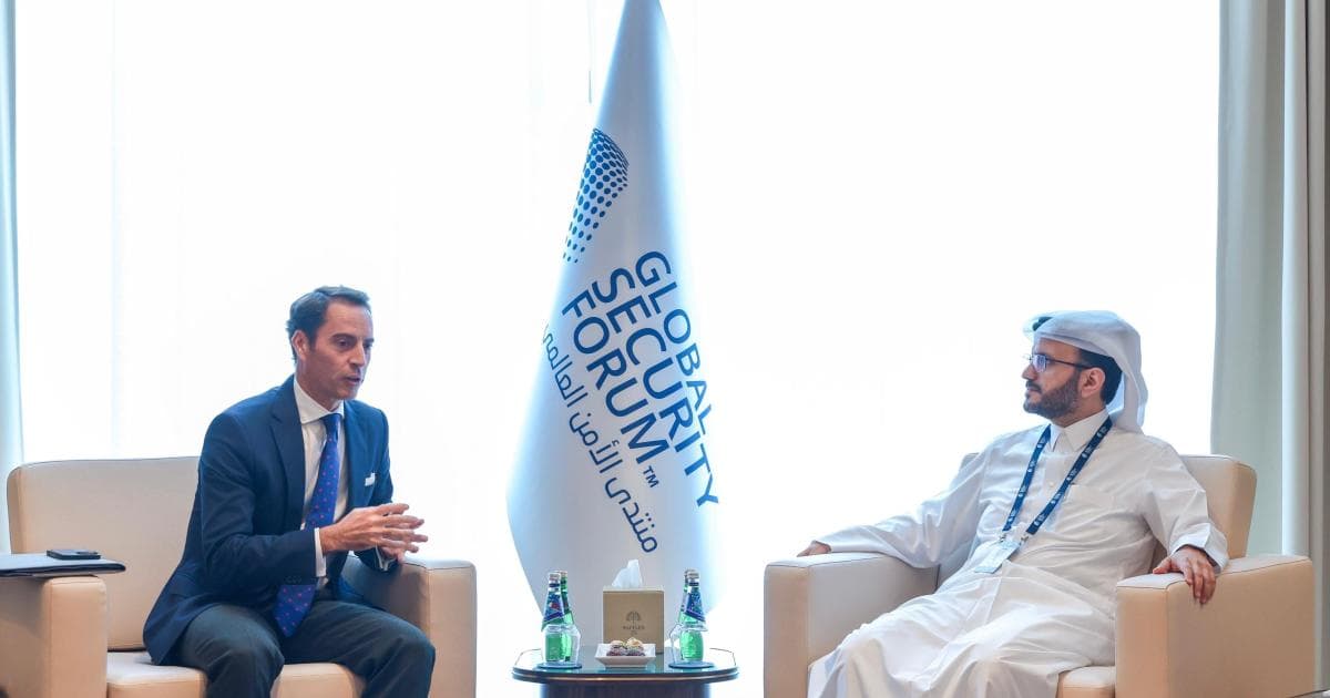 متحدث الخارجية يلتقي بمبعوث الناتو للجوار الجنوبي