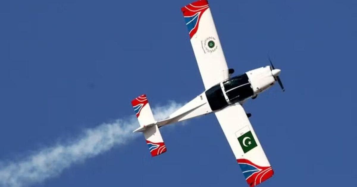 Two Pakistani pilots die in aircraft crash