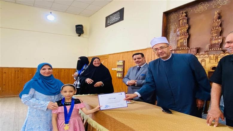 تكريم 30 طالبًا من أوائل تحدي القراءة العربي فى كفر الشيخ