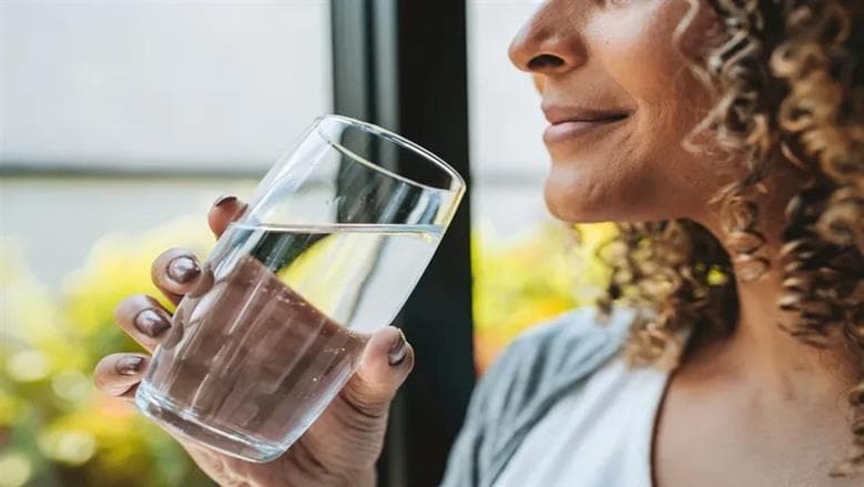 Warm water before meals reduces appetite
