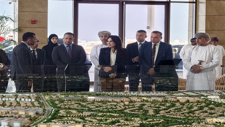 Housing Minister and Omani Official Visit Sultan Hitham Center