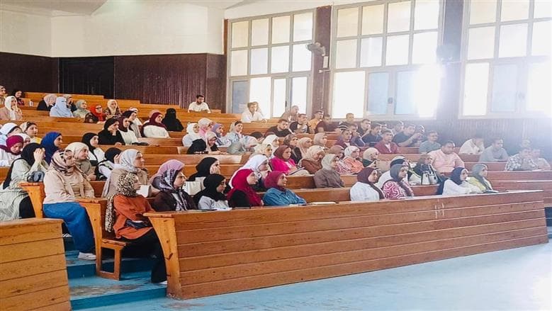 بداية الدراسة في دبلوم القانون العام بجامعة كفر الشيخ