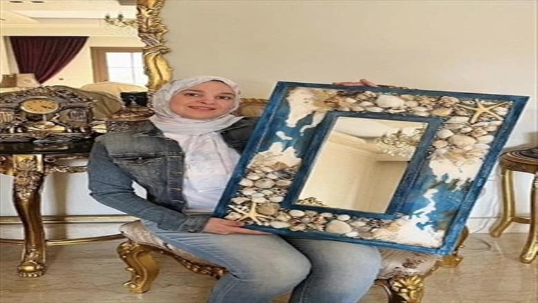 Nermin restores aged wood with sea shells