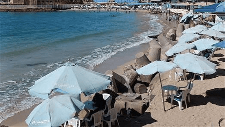 تحذير من ارتفاع الأمواج بشواطئ الإسكندرية ومطروح