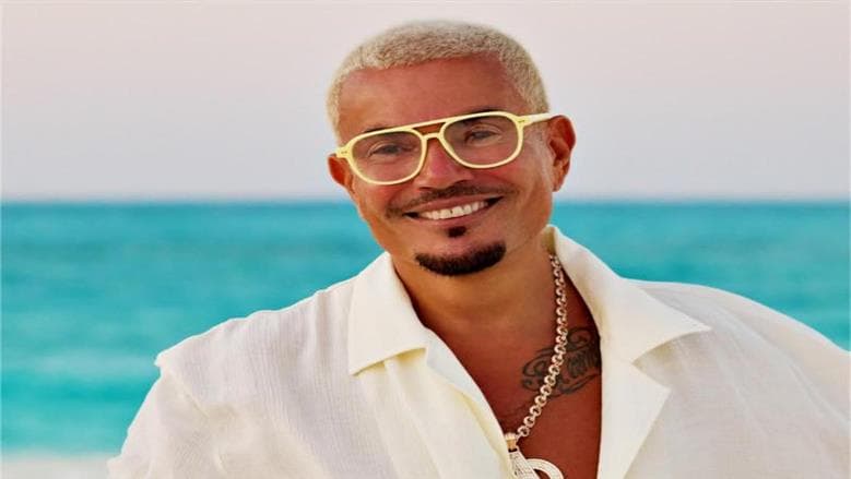 بهاء الدين محمد يروي تجربته مع عمرو دياب