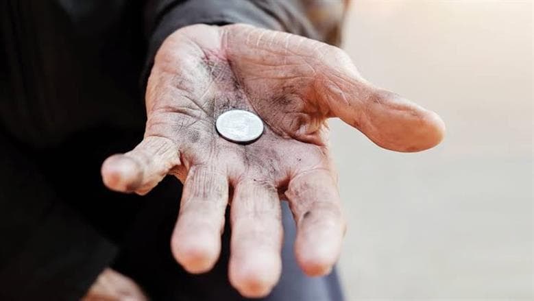 Three detained for begging in Giza