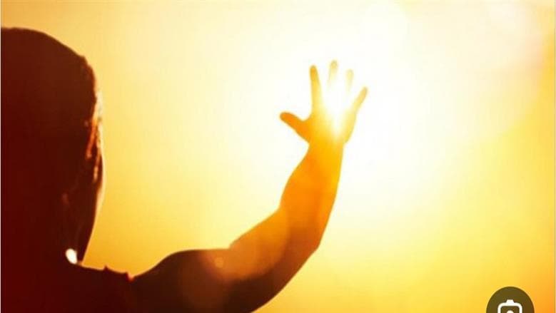تحذيرات من أشعة الشمس خلال ذروة الحر