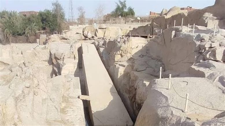 Zahi Hawass Explores Ancient Sculpture Tools
