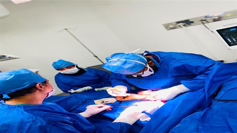 Medics save young man's hand at Kom Ombo Hospital