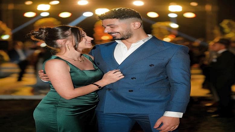 Mohamed Anwar marks anniversary with wife