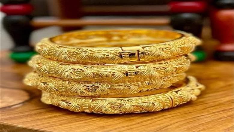 Gold prices in jewelry shops on August 14
