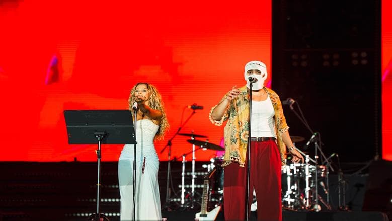 Toot Light Performs at Yalla Sahl Event