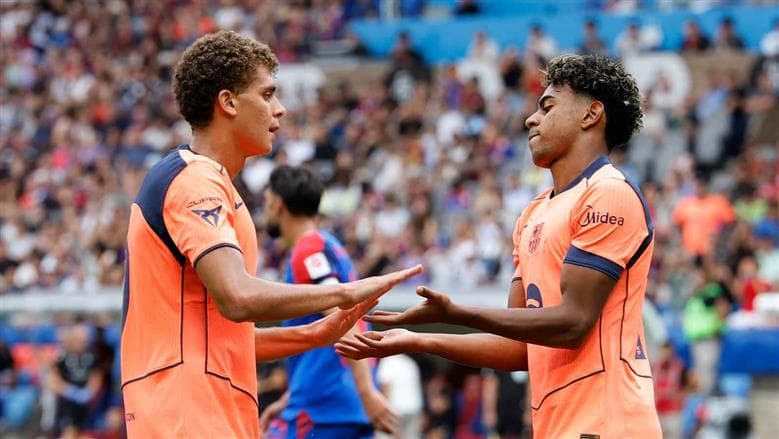 جماهير برشلونة تنتقد فليك بعد خماسية إلتشي
