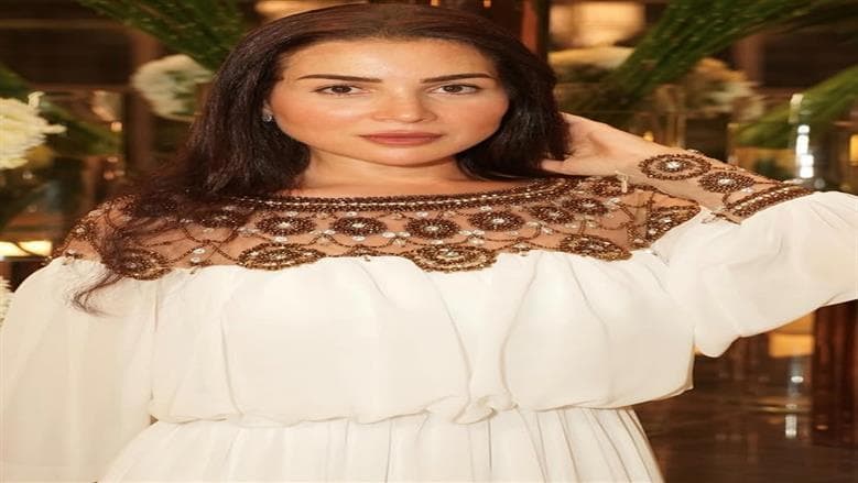 مي عز الدين تؤيد عرض فيلم الست لما