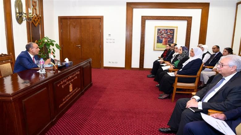 وزير الخارجية يركز على توسيع الأسواق وجذب الاستثمارات