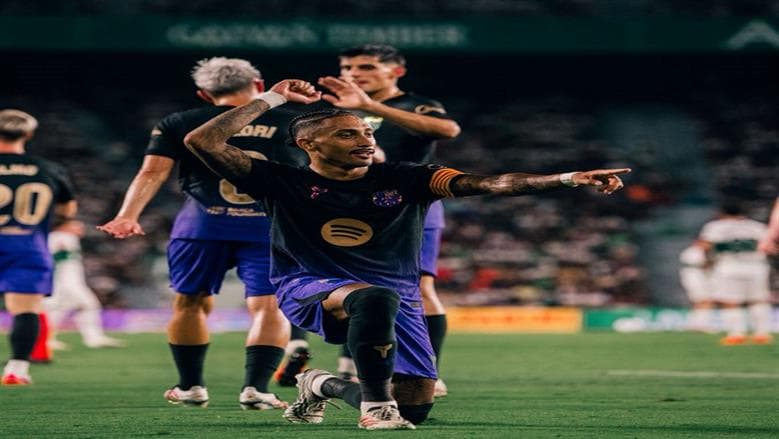 Barcelona opens league with big win