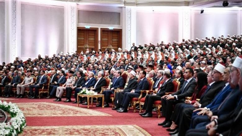 موظف بالأوقاف يعتز بتكريمه من السيسي
