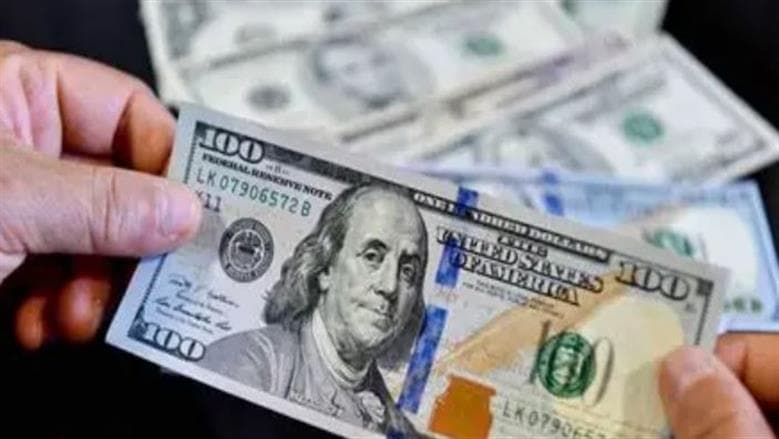 تحسن الجنيه أمام الدولار يوضح تغير الطلب