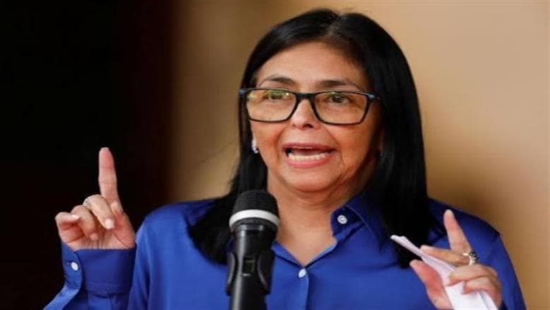Venezuela interim president backs oil deal