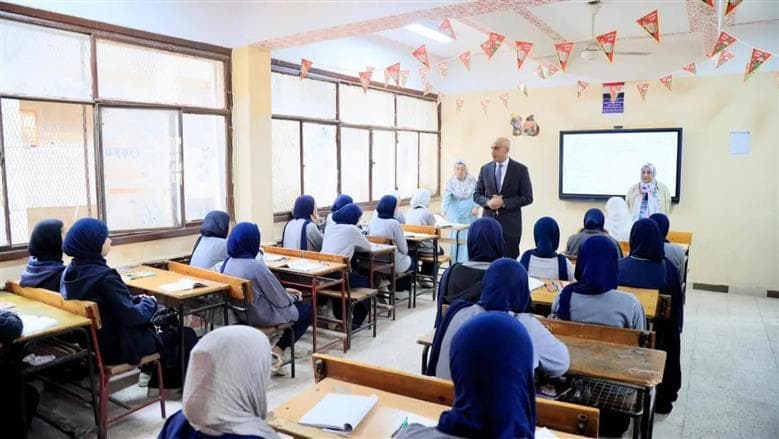 تزايد الطلب على مكتب تنسيق كلية الهندسة بالجامعة