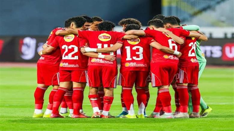 الأهلي يُبعد 10 لاعبين من صفوفه
