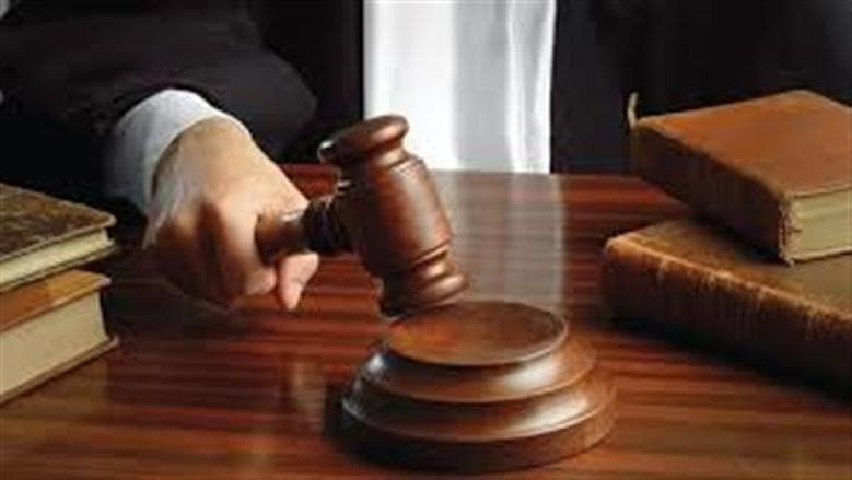 قانون العمل يحدد أيام الإجازة وعدة الحالات التي تحرم من أجرها