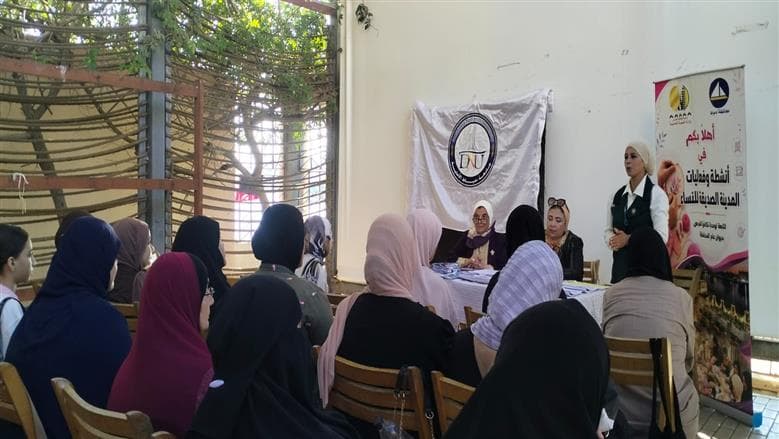 دمياط الأهلية تطلع طلاب المرحلة الثالثة على كلياتها