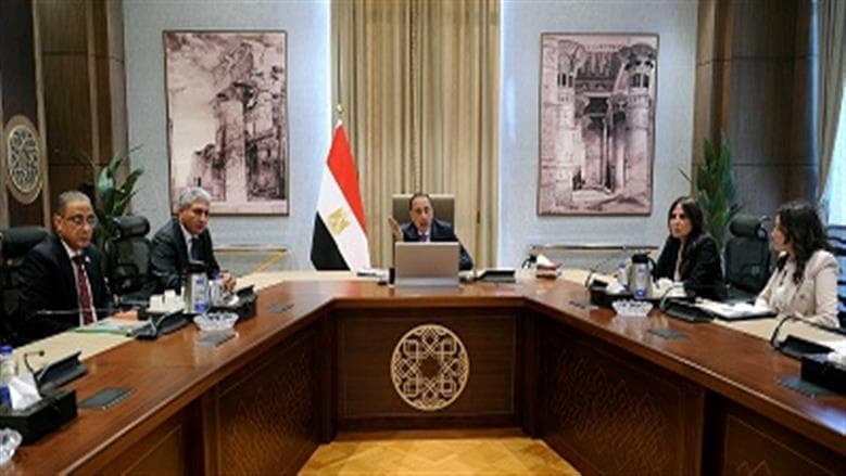 رئيس الوزراء يتابع تطوير نزلة السمان