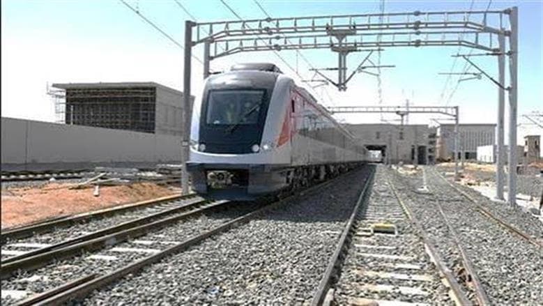 New capital train delayed an hour