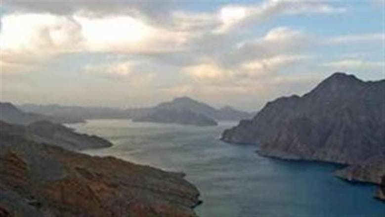 هيئة البحرية البريطانية تتلقى بلاغا بمشكلة في مضيق هرمز