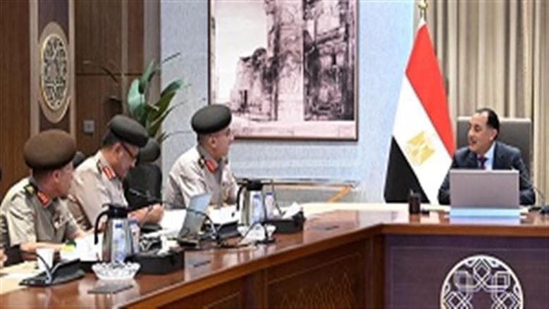 Prime Minister reviews military project progress