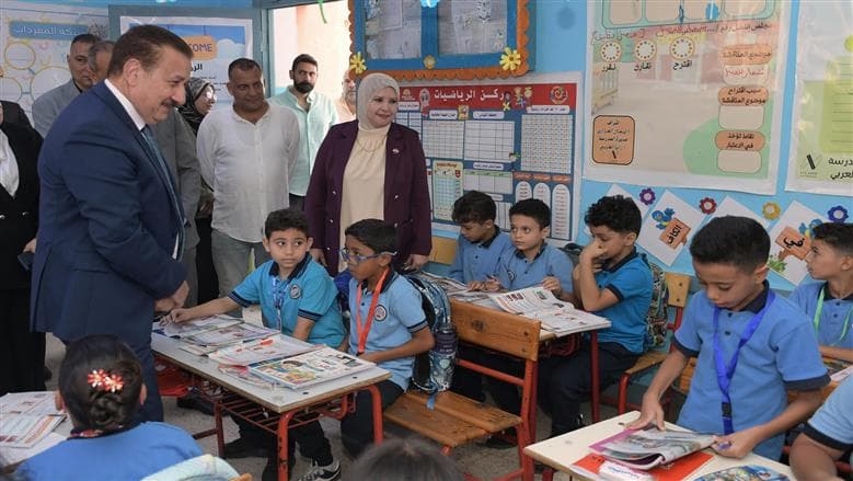 محافظ بورسعيد يقرر صرف مكافآت للطلاب