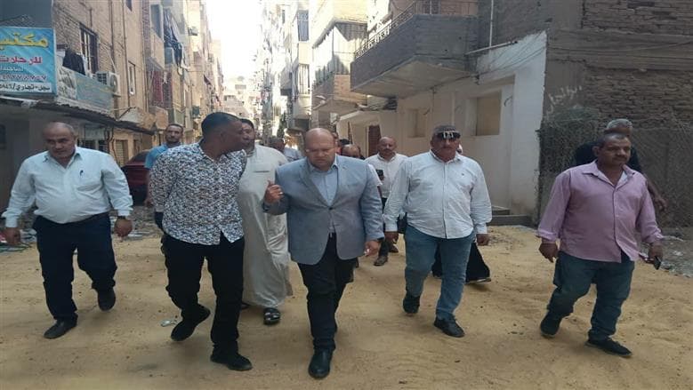 نائب محافظ الجيزة يطالب بسرعة إصلاح هبوط الصرف