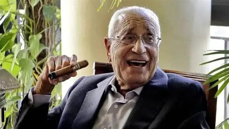 من معارك العلمين إلى عرش الصحافة