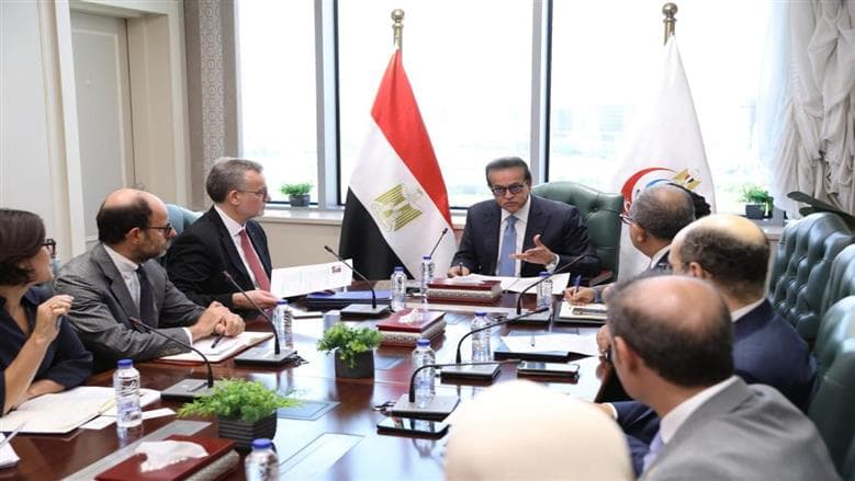 Health Minister discusses support for key projects with EIB