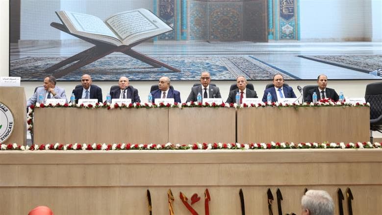 محافظ الجيزة يكرم جهود الأطباء