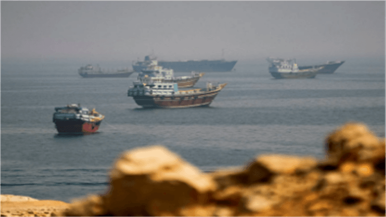 كم عدد السفن العابرة لمضيق هرمز يوميا؟