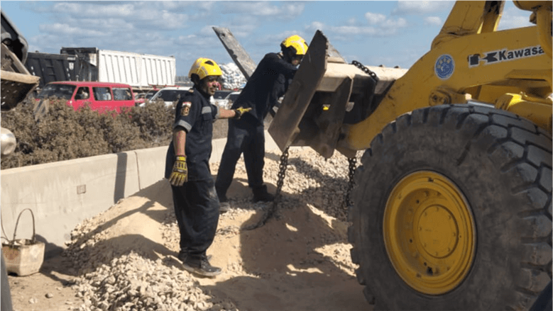 Truck overturns in Alexandria desert