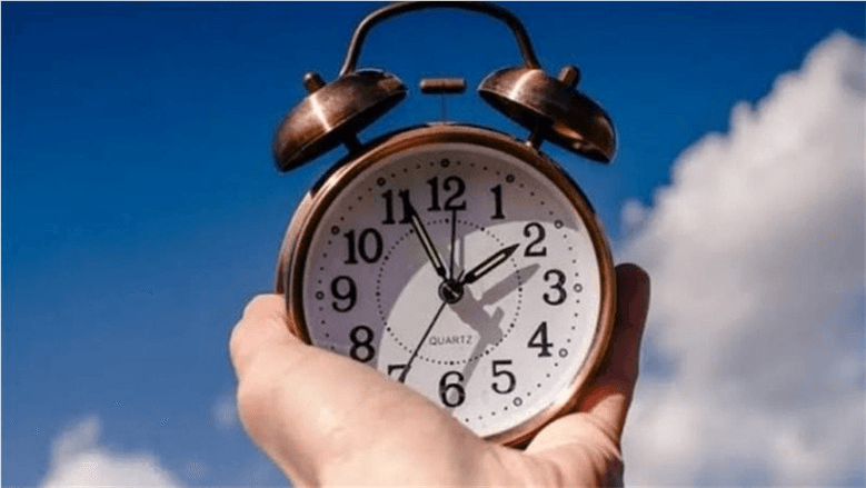 Steps to ensure correct daylight saving time on your phone