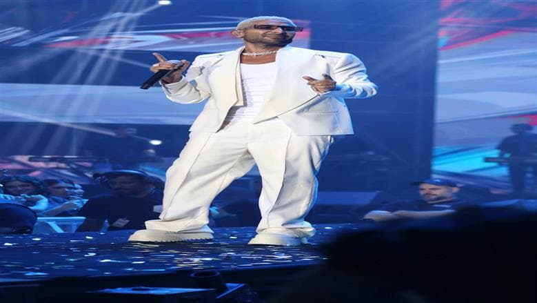 أحمد سعد يشارك أجواء حفله في بيروت