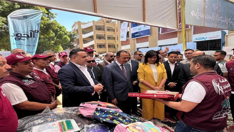 عضو التحالف يشارك في قافلة إيد واحدة بسوهاج
