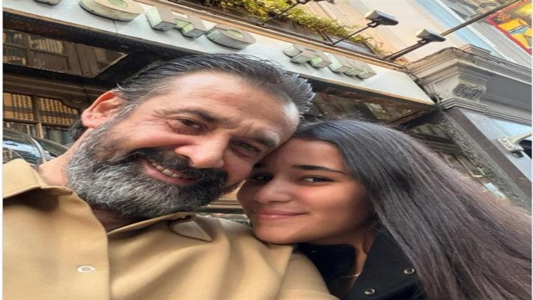 كريم عبدالعزيز يهنئ ابنته ملك بعيد ميلادها
