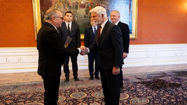 Egyptian envoy presents credentials in Prague