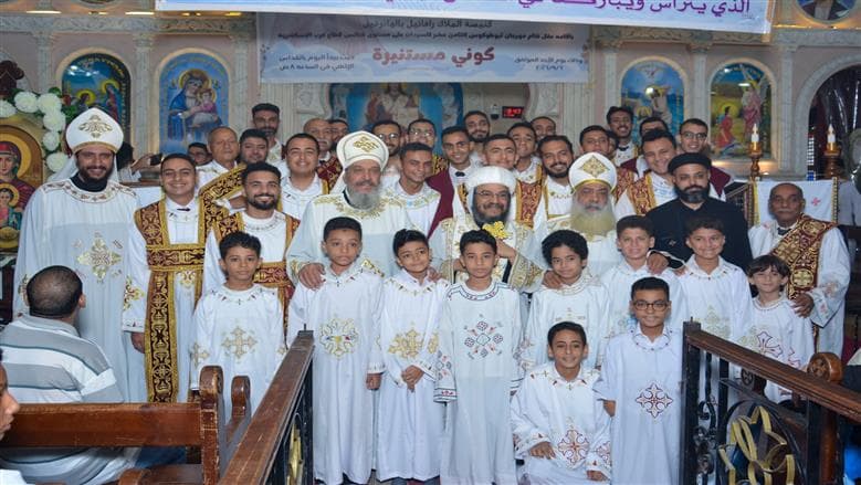 الأنبا بافلي يرسل شمامسة جدد في كنيسة الملاك رافائيل